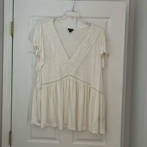 Torrid Cream Short Sleeve Knit Blouse Lace Trim Size 4 (26/28) NWOT